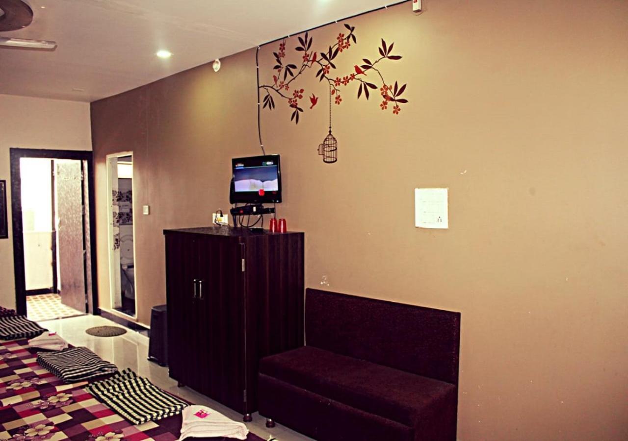 Mansarovar Guest House Ujjain Exterior photo